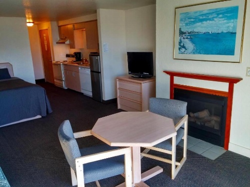 Surfside Resort image 11