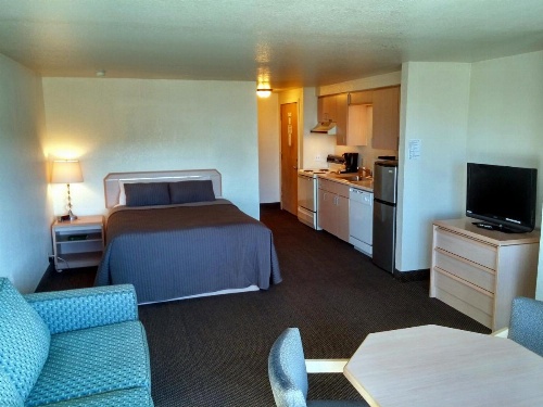 Surfside Resort image 31