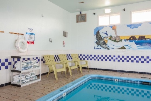 Surfside Resort image 35