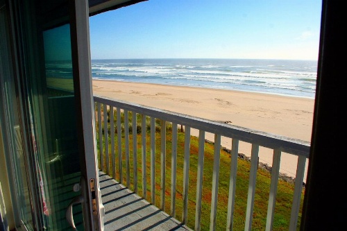 Surfside Resort image 43