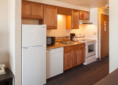 Surfside Resort image 45