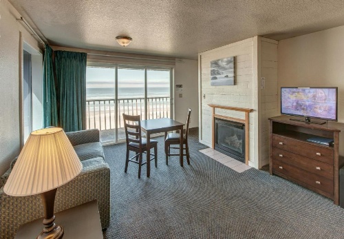 Surfside Resort image 47
