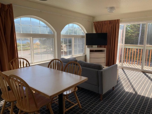 Surfside Resort image 5