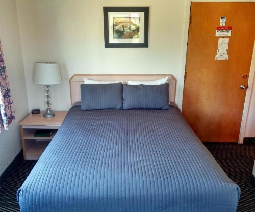 Surfside Resort image 6